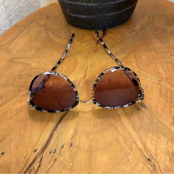 Massimo Dutti Tortoiseshell Sunglasses - Picture 3 of 8